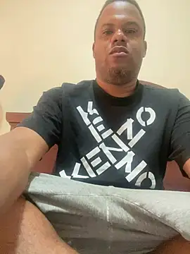 Iced cloudz online show from January 2026 05:07:02 PM