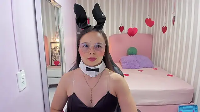 LORELAIGIVEN online show from March 2026 12:31:02 PM