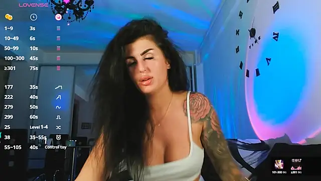 Snapshot of MichelleSwanX chatting on September 2025 06:12:02 PM MichelleSwanX online show from September 2025 06:12:02 PM