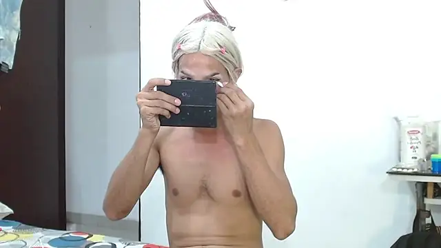 Snapshot of -Anarka- chatting on December 2025 07:10:01 PM -Anarka- online show from December 2025 07:10:01 PM