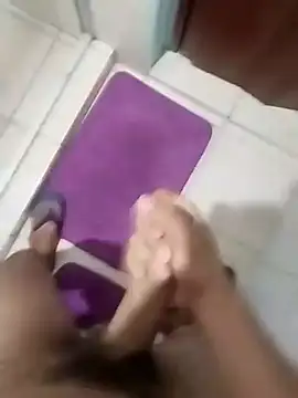 Emanuel45js online show from November 2025 02:13:02 AM