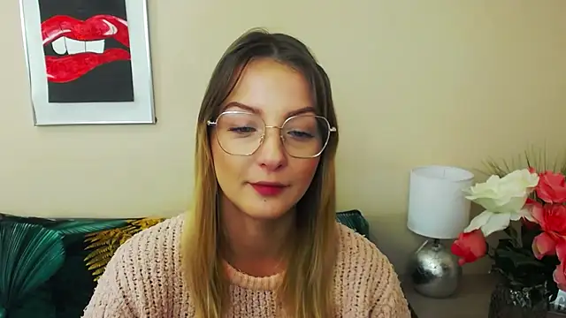 Snapshot of NatalieSexy chatting on December 2024 07:15:02 AM NatalieSexy online show from December 2024 07:15:02 AM