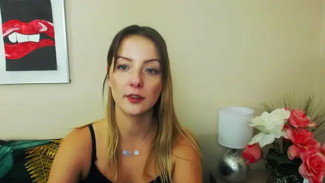 Snapshot of NatalieSexy chatting on December 2024 01:22:01 PM NatalieSexy online show from December 2024 01:22:01 PM