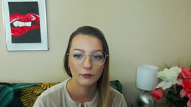 Snapshot of NatalieSexy chatting on December 2024 07:18:01 AM NatalieSexy online show from December 2024 07:18:01 AM