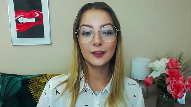 Snapshot of NatalieSexy chatting on December 2024 07:18:02 AM NatalieSexy online show from December 2024 07:18:02 AM