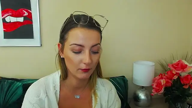 Snapshot of NatalieSexy chatting on January 2025 01:24:01 PM NatalieSexy online show from January 2025 01:24:01 PM