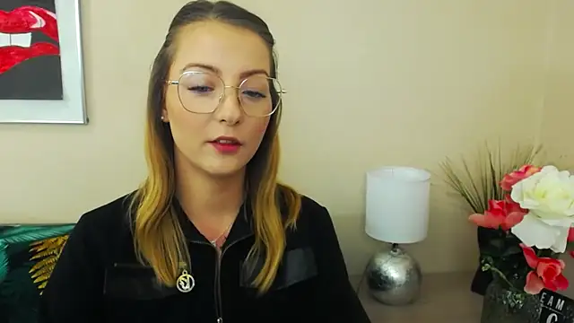 Snapshot of NatalieSexy chatting on January 2025 07:18:01 AM NatalieSexy online show from January 2025 07:18:01 AM