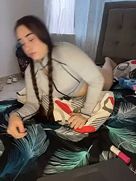 Snapshot of Elena222_ chatting on November 2025 10:32:01 PM Elena222 online show from November 2025 10:32:01 PM