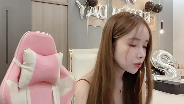 Snapshot of ANNA102 chatting on March 2025 06:25:02 AM ANNA102 online show from March 2025 06:25:02 AM