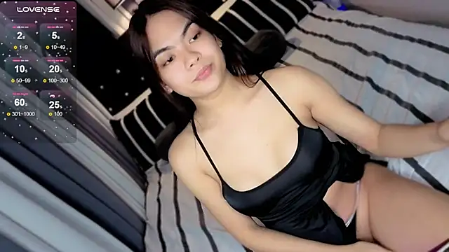 Snapshot of ThegirlNamedMaria chatting on October 2025 02:18:02 PM ThegirlNamedMaria online show from October 2025 02:18:02 PM