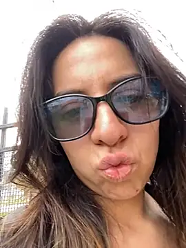 Maggie Fox3 online show from March 2026 04:34:02 PM