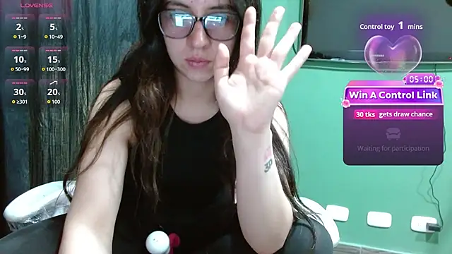 Snapshot of Maggie_Fox3 chatting on April 2026 02:04:02 AM Maggie Fox3 online show from April 2026 02:04:02 AM