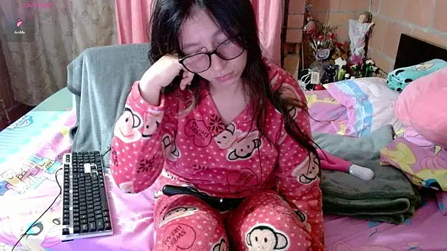 Snapshot of Maggie_Fox3 chatting on May 2026 01:46:01 AM Maggie Fox3 online show from May 2026 01:46:01 AM