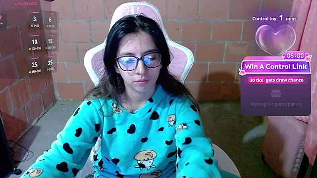 Snapshot of Maggie_Fox3 chatting on May 2026 03:48:01 AM Maggie Fox3 online show from May 2026 03:48:01 AM