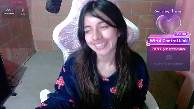 Snapshot of Maggie_Fox3 chatting on May 2026 01:23:02 AM Maggie Fox3 online show from May 2026 01:23:02 AM