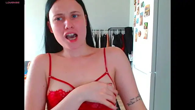 VikiKelt online show from May 2026 12:56:01 PM