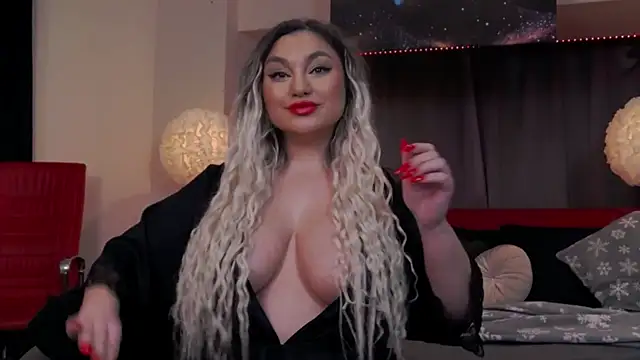 Larissa K online show from January 2025 08:33:01 PM