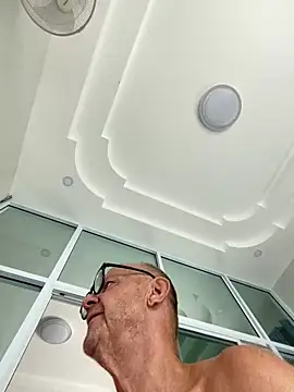 58klaus online show from April 2026 05:18:02 AM