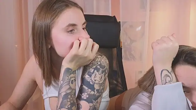 Snapshot of _AnnaStark_ chatting on December 2024 03:09:01 AM AnnaStark online show from December 2024 03:09:01 AM