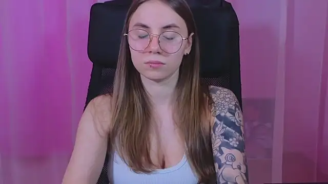 Snapshot of _AnnaStark_ chatting on February 2025 11:53:02 PM AnnaStark online show from February 2025 11:53:02 PM