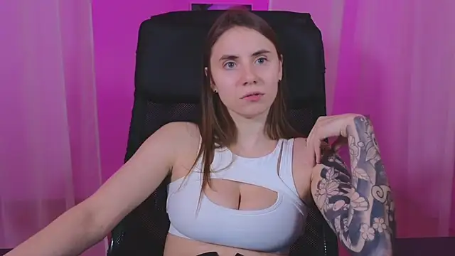 Snapshot of _AnnaStark_ chatting on February 2025 02:26:01 AM AnnaStark online show from February 2025 02:26:01 AM