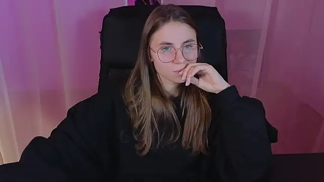 Snapshot of _AnnaStark_ chatting on February 2025 09:17:02 PM AnnaStark online show from February 2025 09:17:02 PM