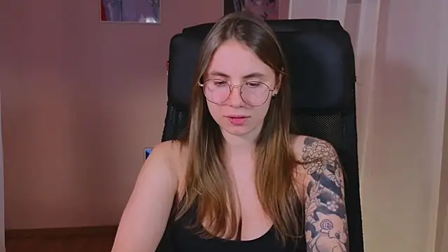 Snapshot of _AnnaStark_ chatting on February 2025 08:31:01 PM AnnaStark online show from February 2025 08:31:01 PM