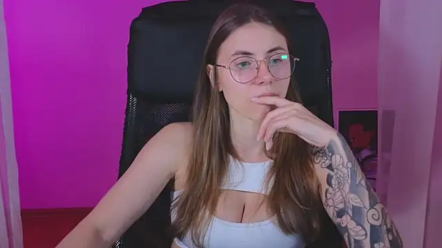 Snapshot of _AnnaStark_ chatting on February 2025 08:31:02 PM AnnaStark online show from February 2025 08:31:02 PM