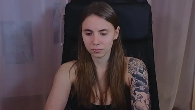 Snapshot of _AnnaStark_ chatting on February 2025 08:28:02 PM AnnaStark online show from February 2025 08:28:02 PM