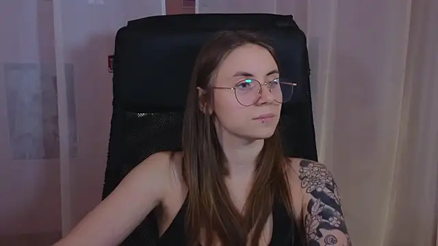 Snapshot of _AnnaStark_ chatting on February 2025 11:34:02 PM AnnaStark online show from February 2025 11:34:02 PM