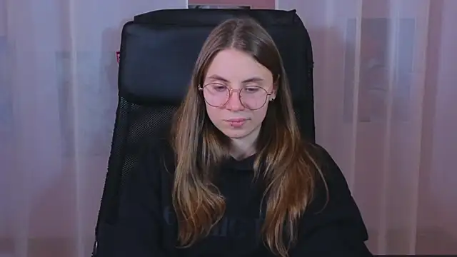 Snapshot of _AnnaStark_ chatting on March 2025 12:21:01 AM AnnaStark online show from March 2025 12:21:01 AM