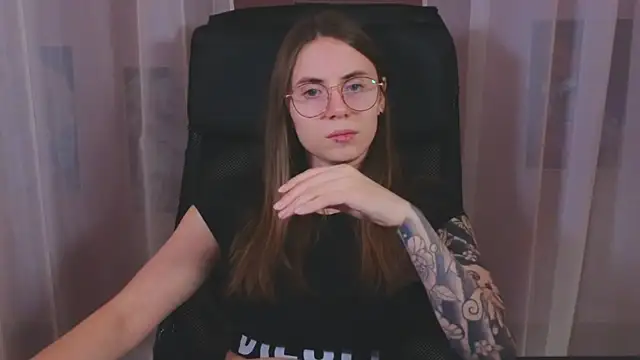 Snapshot of _AnnaStark_ chatting on March 2025 08:38:02 PM AnnaStark online show from March 2025 08:38:02 PM