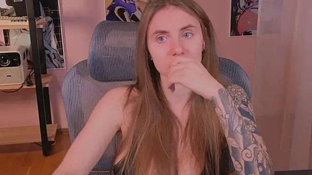 Snapshot of _AnnaStark_ chatting on November 2025 08:51:01 PM AnnaStark online show from November 2025 08:51:01 PM