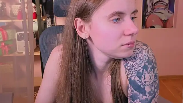 Snapshot of _AnnaStark_ chatting on November 2025 08:40:01 AM AnnaStark online show from November 2025 08:40:01 AM