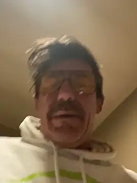 Snapshot of maxximere chatting on February 2026 07:20:01 PM maxximere online show from February 2026 07:20:01 PM