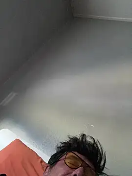 Snapshot of maxximere chatting on February 2026 03:45:01 PM maxximere online show from February 2026 03:45:01 PM