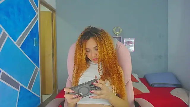 Snapshot of SexyLeilaa chatting on January 2025 06:09:02 AM SexyLeilaa online show from January 2025 06:09:02 AM