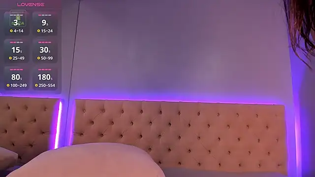 Snapshot of NickieRainer chatting on December 2024 10:56:02 AM NickieRainer online show from December 2024 10:56:02 AM