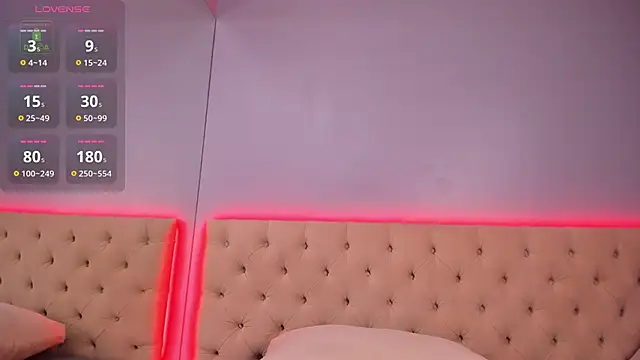 Snapshot of NickieRainer chatting on February 2025 04:24:02 AM NickieRainer online show from February 2025 04:24:02 AM