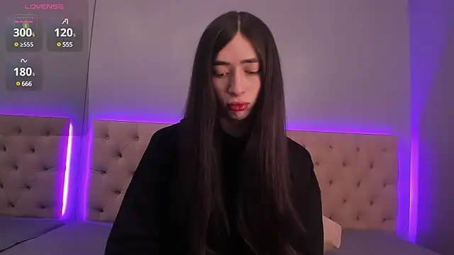 Snapshot of NickieRainer chatting on February 2025 02:15:01 PM NickieRainer online show from February 2025 02:15:01 PM