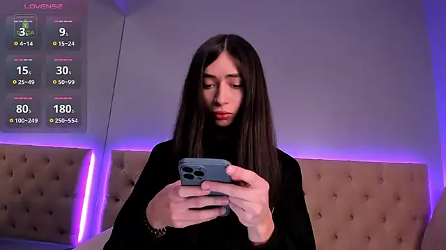 Snapshot of NickieRainer chatting on March 2025 04:27:01 AM NickieRainer online show from March 2025 04:27:01 AM