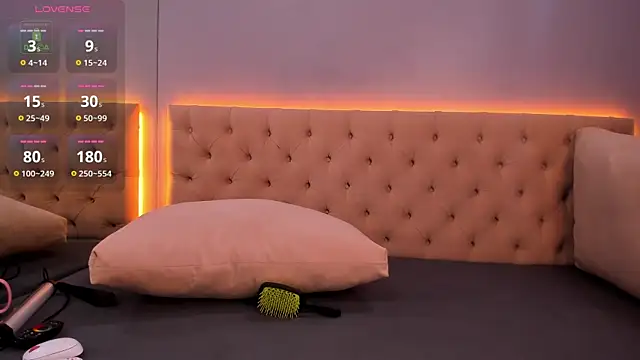 Snapshot of NickieRainer chatting on March 2025 04:41:01 AM NickieRainer online show from March 2025 04:41:01 AM