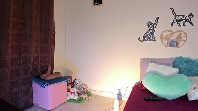 Snapshot of annyluna1 chatting on October 2025 01:28:01 AM annyluna1 online show from October 2025 01:28:01 AM