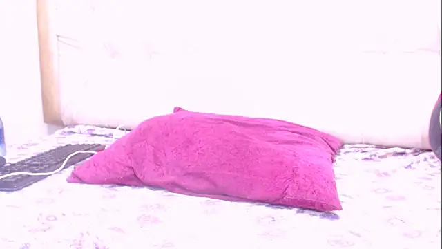 ZoeRoss2u online show from January 2026 10:25:02 PM