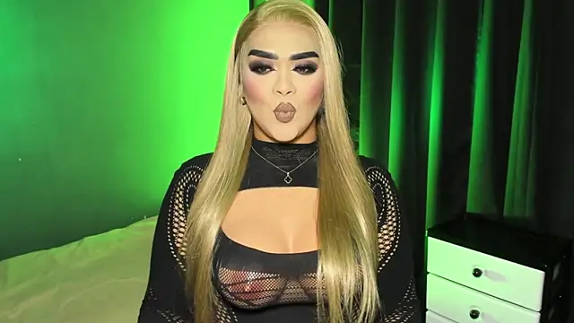 Snapshot of VictoriaEliz chatting on February 2026 01:20:01 AM VictoriaEliz online show from February 2026 01:20:01 AM