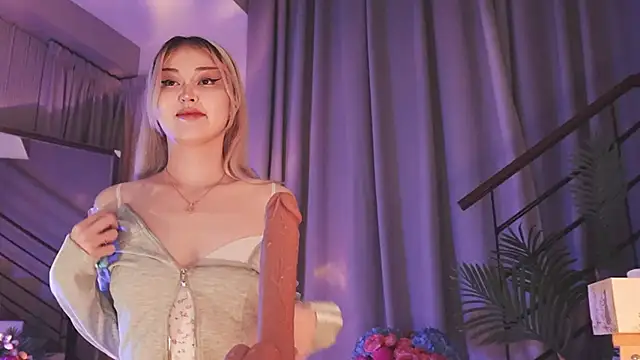 Snapshot of hyun_chia chatting on September 2025 08:19:01 PM hyun chia online show from September 2025 08:19:01 PM