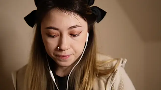 Snapshot of chibi_moon_ chatting on December 2024 08:07:02 PM chibi moon online show from December 2024 08:07:02 PM