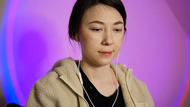 Snapshot of chibi_moon_ chatting on January 2025 06:08:02 PM chibi moon online show from January 2025 06:08:02 PM