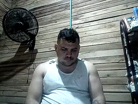 Snapshot of Arcangel_05 chatting on April 2026 02:42:01 AM Arcangel 05 online show from April 2026 02:42:01 AM