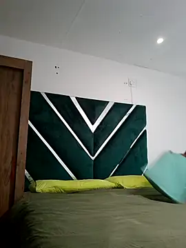 Snapshot of SweetAppleCandyxx chatting on December 2025 06:52:01 AM SweetAppleCandyxx online show from December 2025 06:52:01 AM